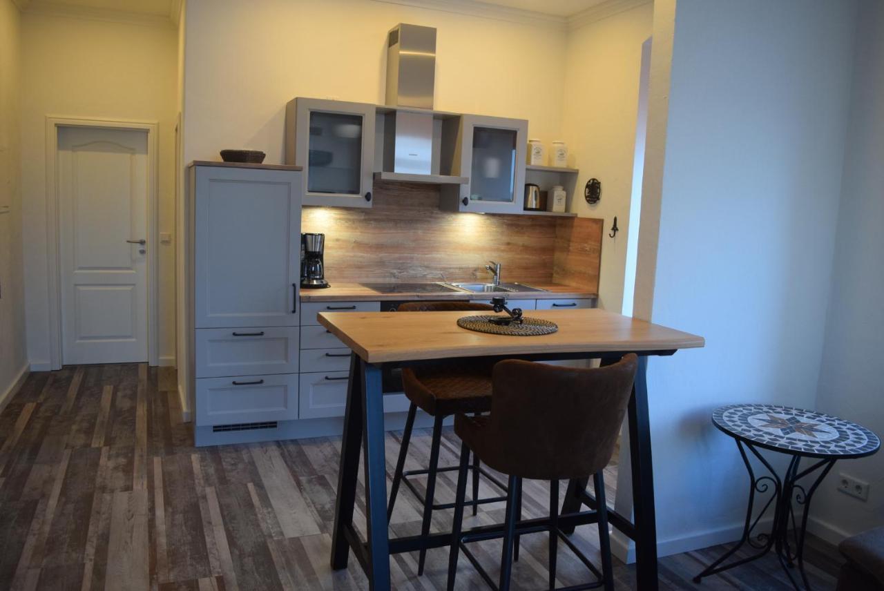 Heimathafen Ueber Hafen-Pub Apartment Pellworm Ngoại thất bức ảnh